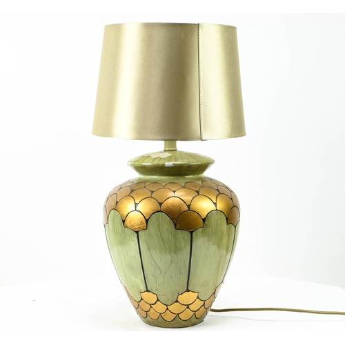 420 - Ceramic table lamp. 59cm to top of shade.