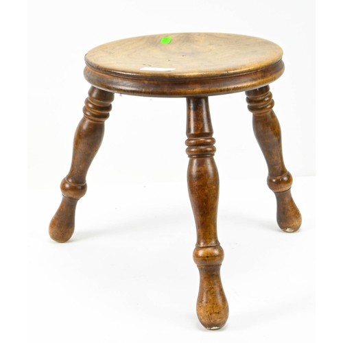 427 - Elm seated milking stool, height 30cm