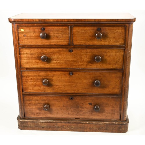 430 - Early c20 mahogany 2 over 3 chest of drawers. W107cm D55cm H105cm