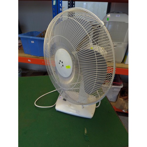 110 - 3 Speed desk fan