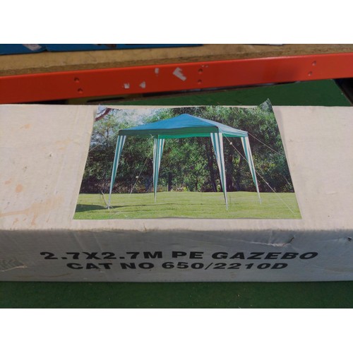 149 - 2.7 x 2.7 Gazebo in box