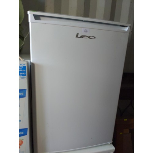 240 - Lec freezer u5517w/s/b