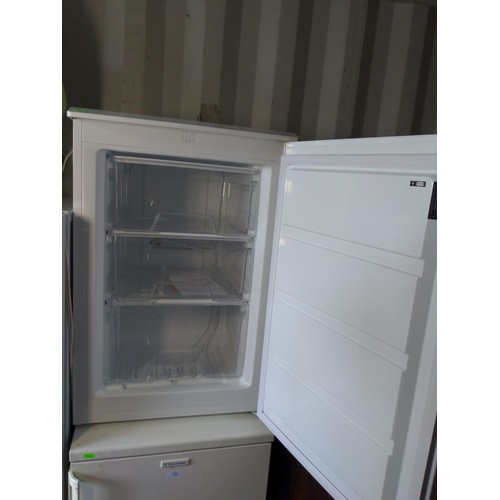 240 - Lec freezer u5517w/s/b