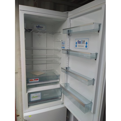 246 - Panasonic fridge freezer NR-BN34FX1 