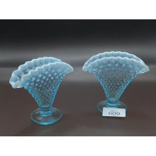 609 - Two small fan shaped coloured glass vases Deco style with frosted decoration.