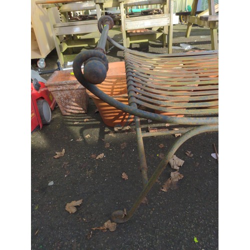 65 - Wrought iron 3 seater garden bench 180 x 71 x 65cm