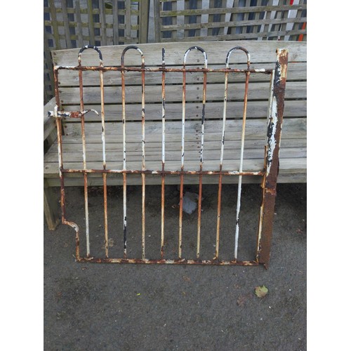 96 - Wrought iron garden gate W113 x H113cm 