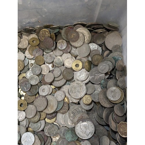 737 - Large tub of coins, gross weight including tub 14.6kg