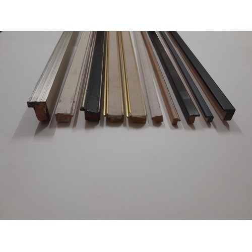 1133 - Large quantity of picture frame making lengths