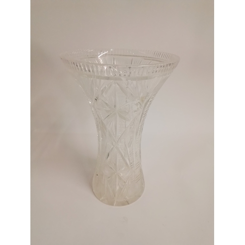 316 - Large cut glass vase. Top diameter 20.5 cm, Height 32cm.