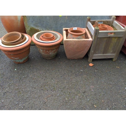 1153 - Collection of planters inc terracotta and glazed