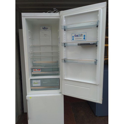 1333 - Panasonic fridge freezer NR-BN34FX1 200 X 60 X 64CM 