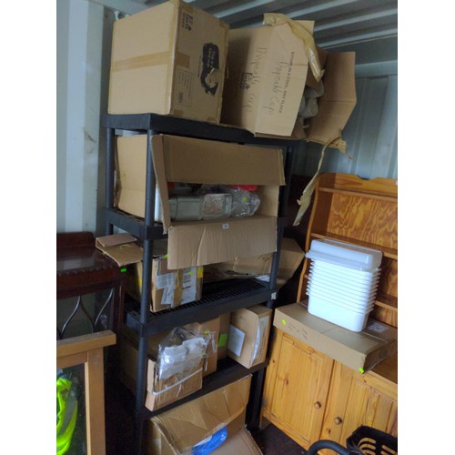 1361 - Quantity of food and drink packaging Inc Cake boxes, cups, tin trays, large plastic containers. ... 