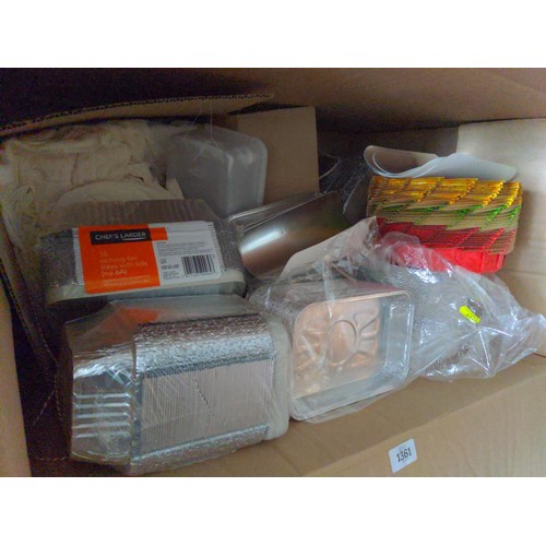 1361 - Quantity of food and drink packaging Inc Cake boxes, cups, tin trays, large plastic containers. ... 