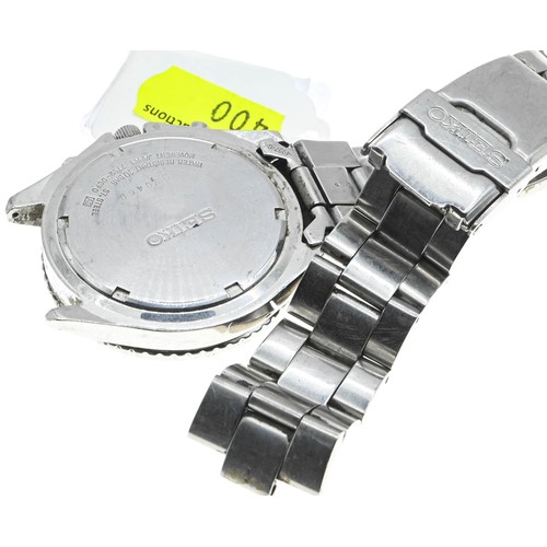 390 - Seiko Chronograph 100m 7192-0CF0 stainless steel cased wristwatch