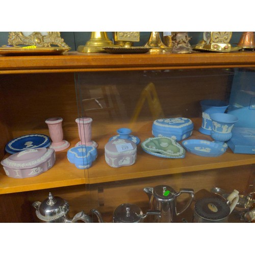 159 - 16pieces of Wedgwood Jasperware in different colours