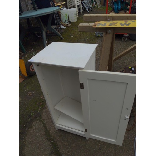 1365 - Bathroom cabinet with internal shelves 35 x 30 x 75cm