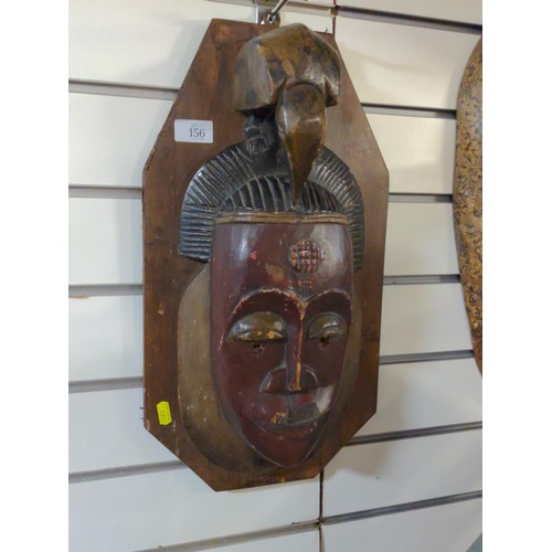 156 - Mounted mask H 51 cmW 27cm