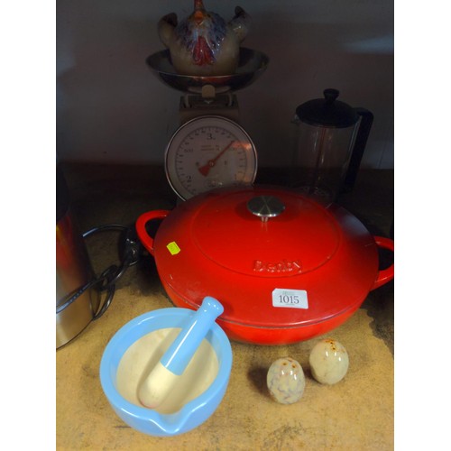 1015 - Large Denby 3.8 litre saute pan, well used, set of Laura Ashley kitchen scales, cafetiere, mortar &a... 