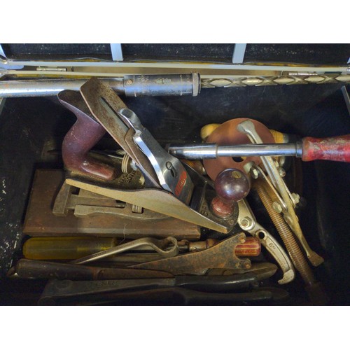 1065 - Small metal tool box & an aluminium case with various tools inc sockets & Stanley plane No 4