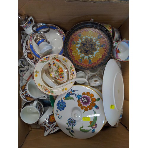 1078 - 2 boxes of Wedgwood Patrician ware, Midwinter tableware & R Crown Derby ware etc