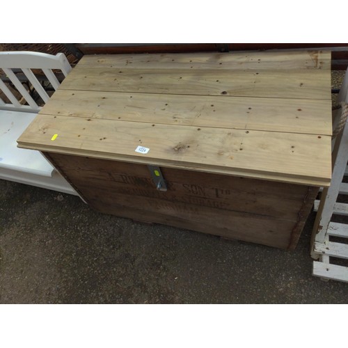 1224 - Wooden garden storage chest with rope handles, 91x 51 x ht 66 cms