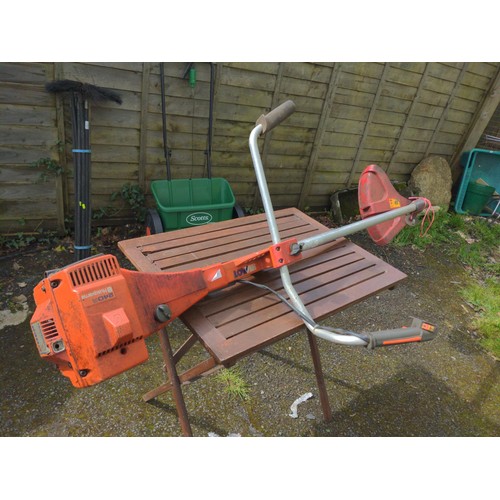 1225 - Husqvarna 240R Petrol strimmer