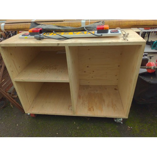 1233 - Large thick sturdy plywood work bench on wheels/casters W121cm x D121cm x H128cm