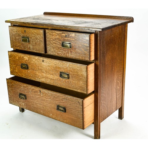 92 - Oak two over two chest of drawers with brass handles W92 x D48 x H84cm