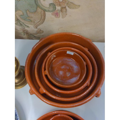 275 - 5 graduated glazed earthenware serving bowls plus 6 small bowls for dips