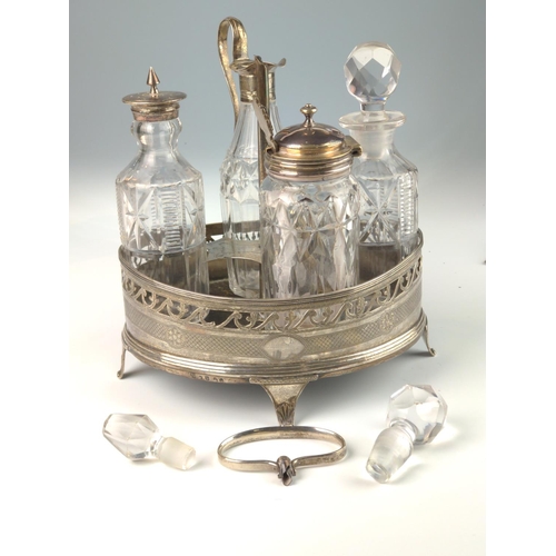 345 - George III silver cruet stand and a silver topped glass vinaigrette bottle, Duncan Urquhart & Na... 