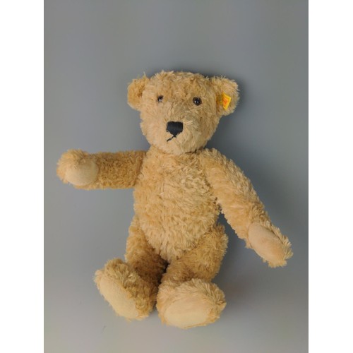 399 - Steiff plush bear 'Elmar' EAN. 022456. Button and tag present.