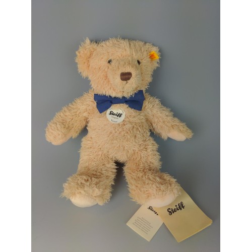 402 - Steiff Victor bear  button and tag in ear ean. 022357