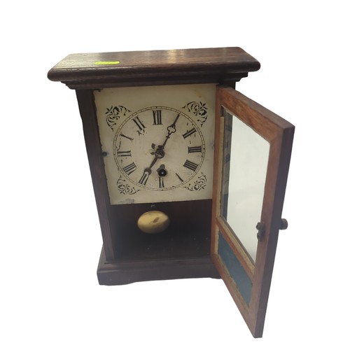 84 - 2 Wooden Mantle clocks including 