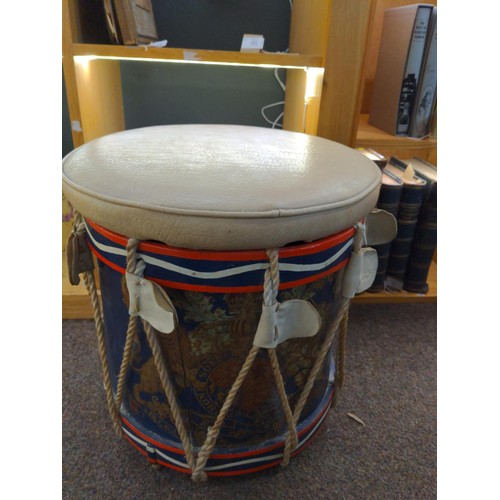 46 - Naval military drum in the Drake's insignia. Converted into a stool d.40cm x h.40cm