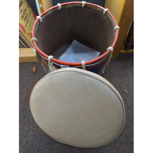 46 - Naval military drum in the Drake's insignia. Converted into a stool d.40cm x h.40cm