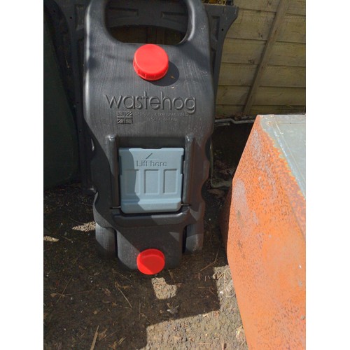 528 - Wastehog plastic caravan waste water container on wheels