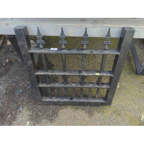 544 - Small metal fencing panel 60m x 60cm 