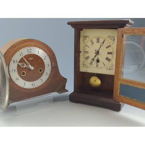 84 - 2 Wooden Mantle clocks including 