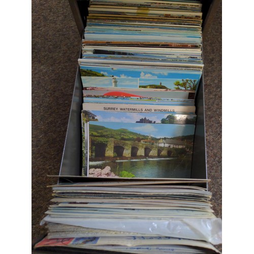 86 - Indexing unit full of post cards. Mixed vintage. UKJ and foreign.