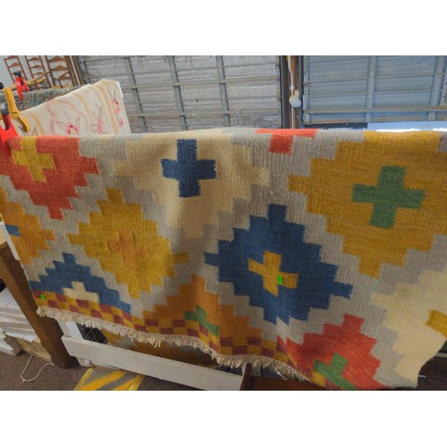 105 - Colourful South American style woven mat / rug. 2m x 140cm. 