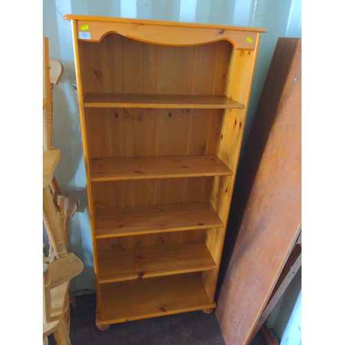 909 - Tall pine bookcase W76 x D27 x H167cm