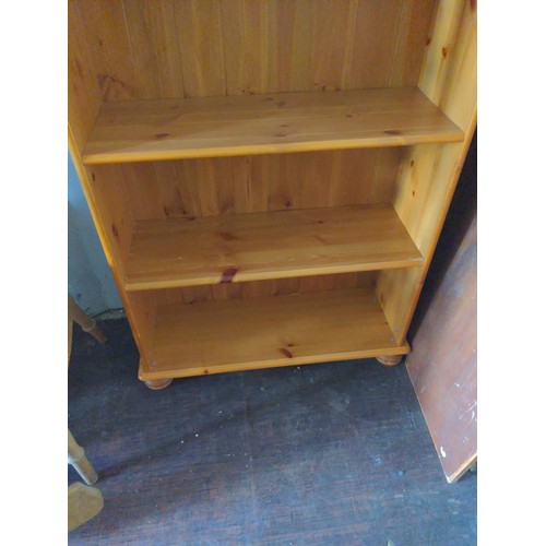 909 - Tall pine bookcase W76 x D27 x H167cm