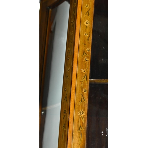 497 - Edwardian Edwards and Roberts style satinwood inlaid display cabinet with serpentine glazed front w9... 