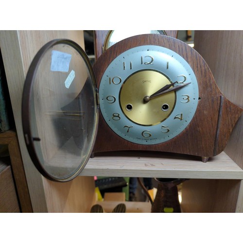 338 - Smiths Art Deco mantle clock with key and pendulum, W29cm x H 21cm, together with an inlaid oak case... 