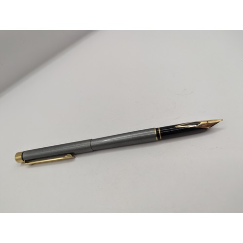 273 - Sheaffer fountain pen with 14ct gold nib, section numbered 72367, length 13.5cm, together with a car... 