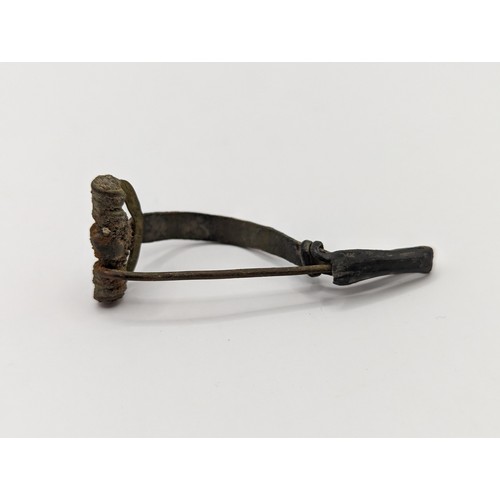 279 - Bronze Roman fibula, L60mm