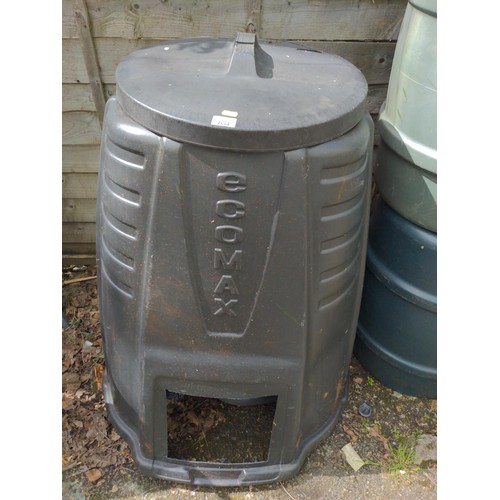 119 - Ecomax composter and two water butts