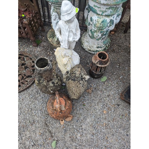 36 - 2 x concrete garden items inc wall plaque together with four garden ornaments, tallest 39cm