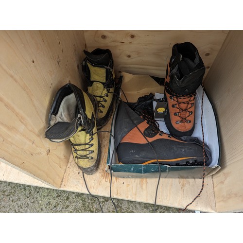 197 -  2 x pair of work boots/chainsaw boots, 1 pair used size 10 and 1 pair new boxed size 11 